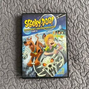 Warner Bros. Scooby-Doo Mystery Incorporated DVD - Blue and Brown